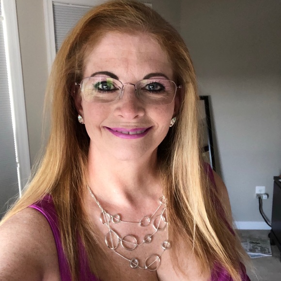 I’M YOUR 🌟POSH AMBASSADOR🌟, SUSAN - Picture 2 of 9